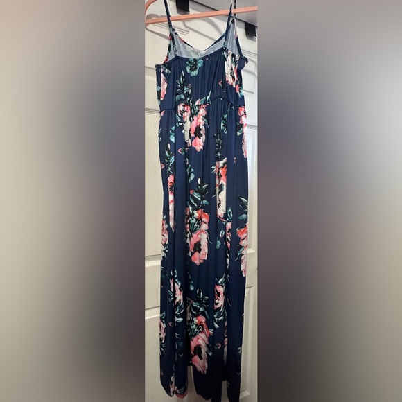 Women's Iffei Flowered Dress - Picture 5 of 6